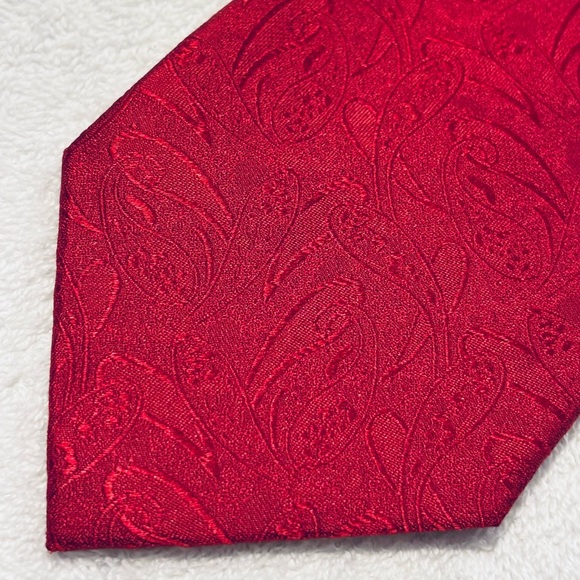 PAUL MALONE / Palm Beach Other - Brand New Stylish Red On Red Tie By PAUL MALONE / Palm Beach